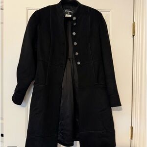 Authentic CHANEL 'Paris-Moscou' Coat in Black Cashmere with pockets size 42